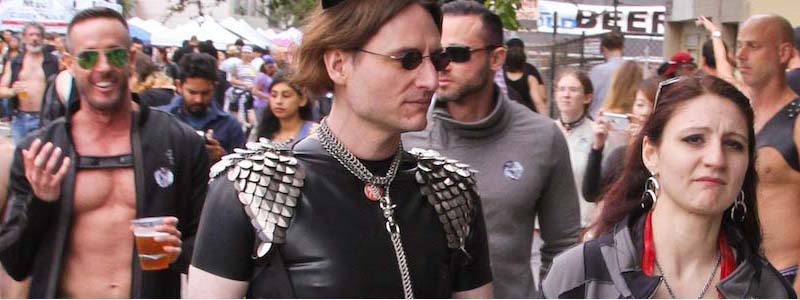 Pareja en la celebraciÃ³n del Folsom Street Fair